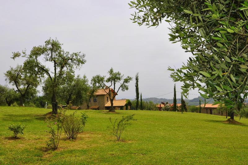 Borgo Nociquerceto Hotel Tarano Buitenkant foto